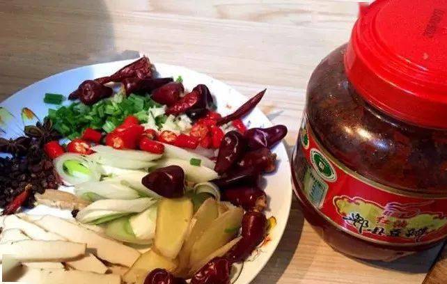 十足做法简单好吃又过瘾！麻将胡了自制麻辣烫！香味