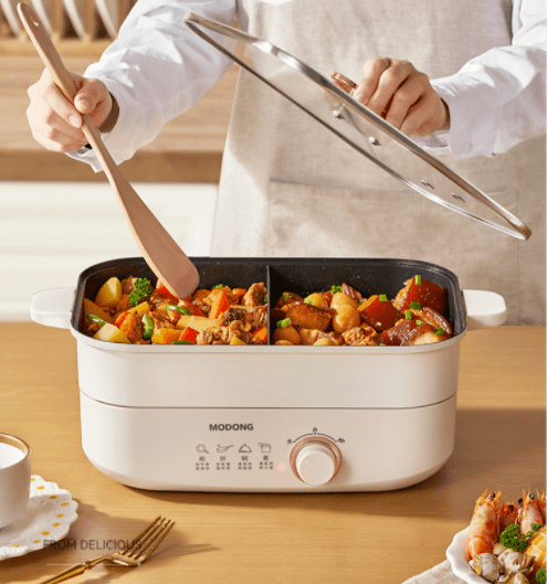 党都满足！45L黄金容量旋钮控温涮炒煎炖焖蒸也能轻松搞定！PG电子麻将胡了试玩自带鸳鸯锅的分体式电火锅清汤党和麻辣(图7)